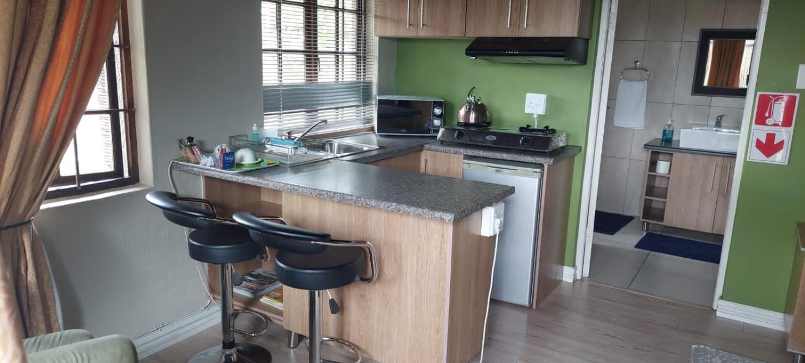 12 On Vaal Drive Guesthouse Vanderbijlpark Eksteriør bilde