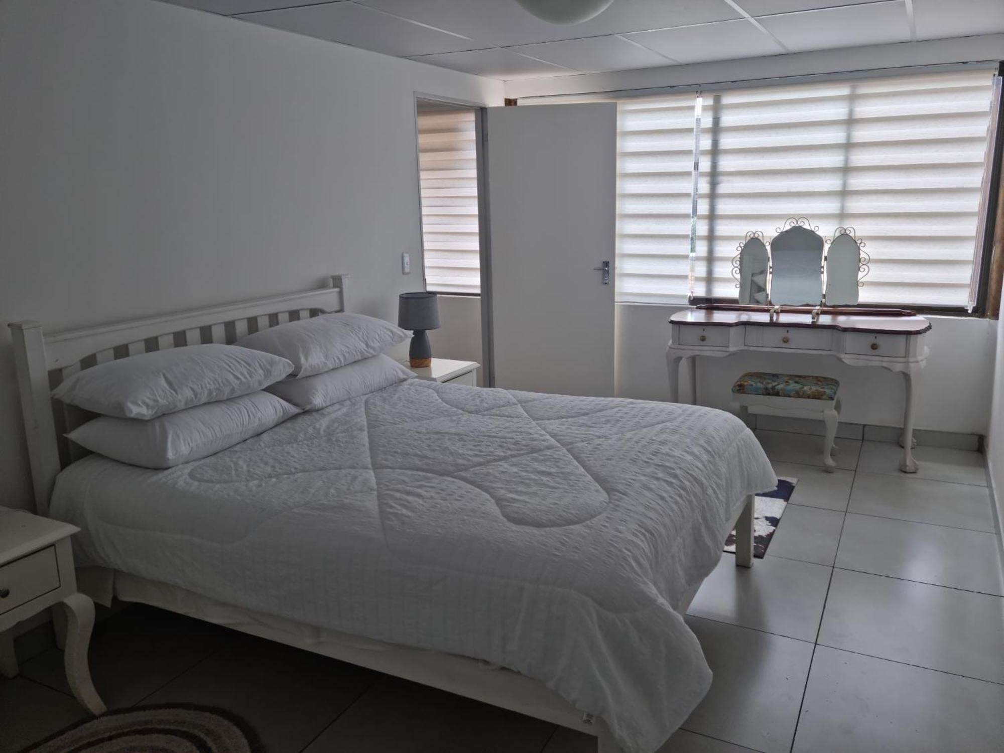 12 On Vaal Drive Guesthouse Vanderbijlpark Eksteriør bilde