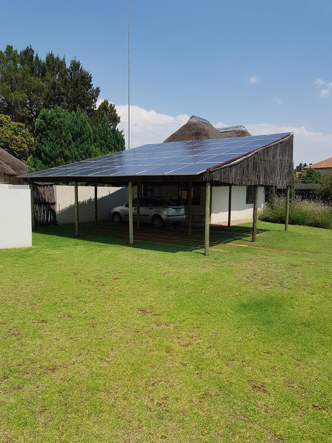 12 On Vaal Drive Guesthouse Vanderbijlpark Eksteriør bilde